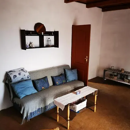 Chalupa Komusin Hostel *